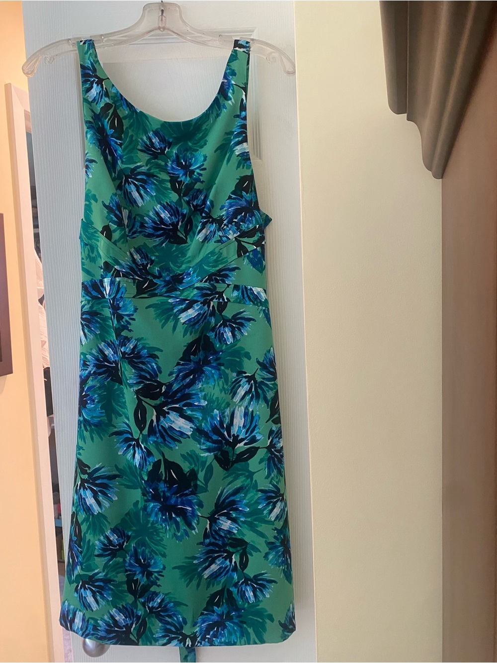 Banana Republic Green Floral Sleeveless Sheath Dress